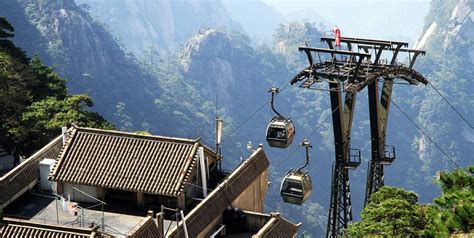 黃山索道哪個風景好：登頂途中的景致細數